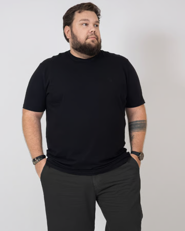 Kit 5 Camisetas Básicas + 3 Bermudas Masculinas